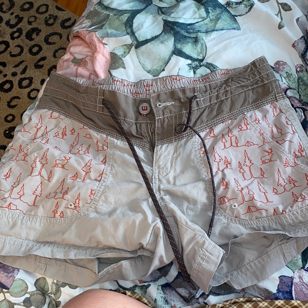Columbia shorts